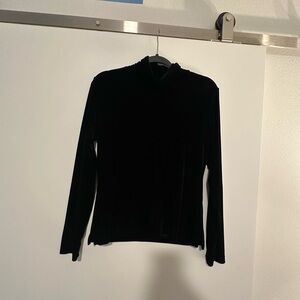 SNO SKINS Black Velvet Long Sleeve Top